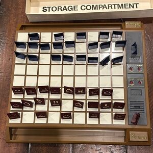 Vintage The Generals Electronic Strategy game 1980. Complete and works well.